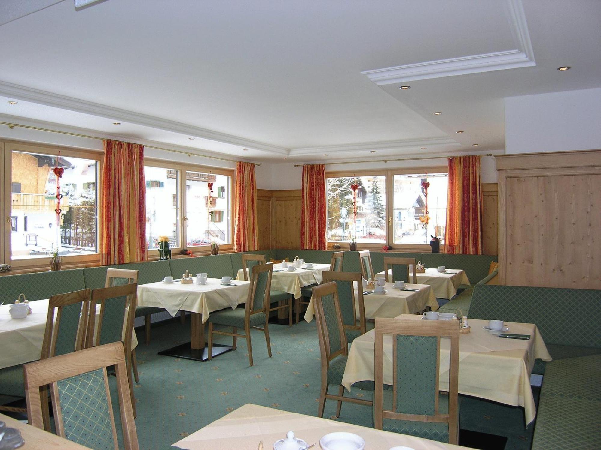 Hotel Dr Otto Murr B&B St. Anton am Arlberg Zewnętrze zdjęcie